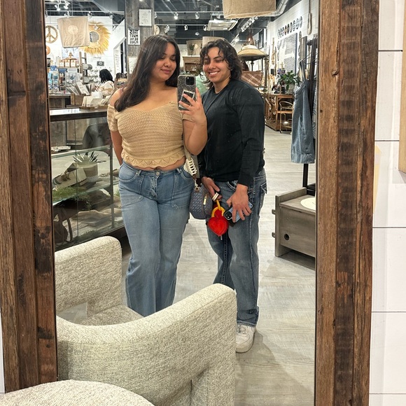 Meet your Posher, Arielle - Picture 6 of 16